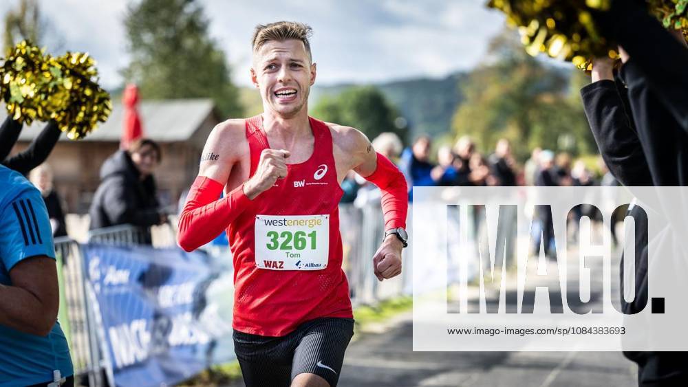 Marathon at Lake Baldeney in Essen ** FOR ** **Tom Förster from Saxony crossed the finish line as the first runner on Sunday, October 11, 2026, at the marathon around Lake Baldeney in Essen after 2 hours and 20 minutes. Germany, North Rhine-Westphalia, Essen. Copyright MartinxMöller