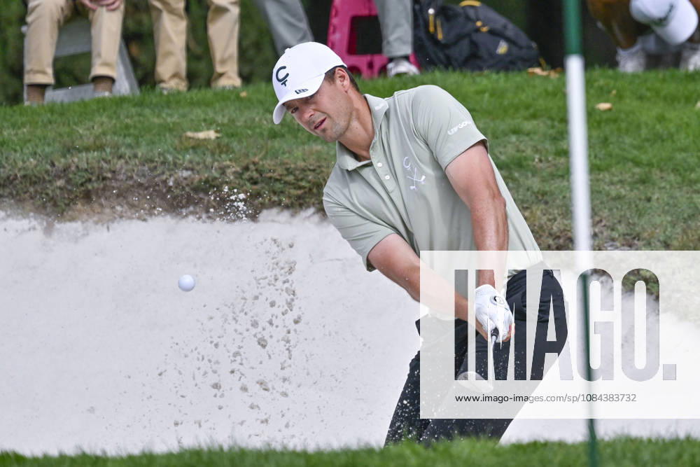 VICTOR PEREZ of France hits the ball out of the bunker during the Open de Espao±a presented by Madrid at Club de Campo Villa de Madrid on October 11, 2026 in Madrid, Spain. Open GOLF De Spain Presented By Madrid - 10.11.26 (Fourth Day) - ZUMAc312 20261011_zsp_c312_086