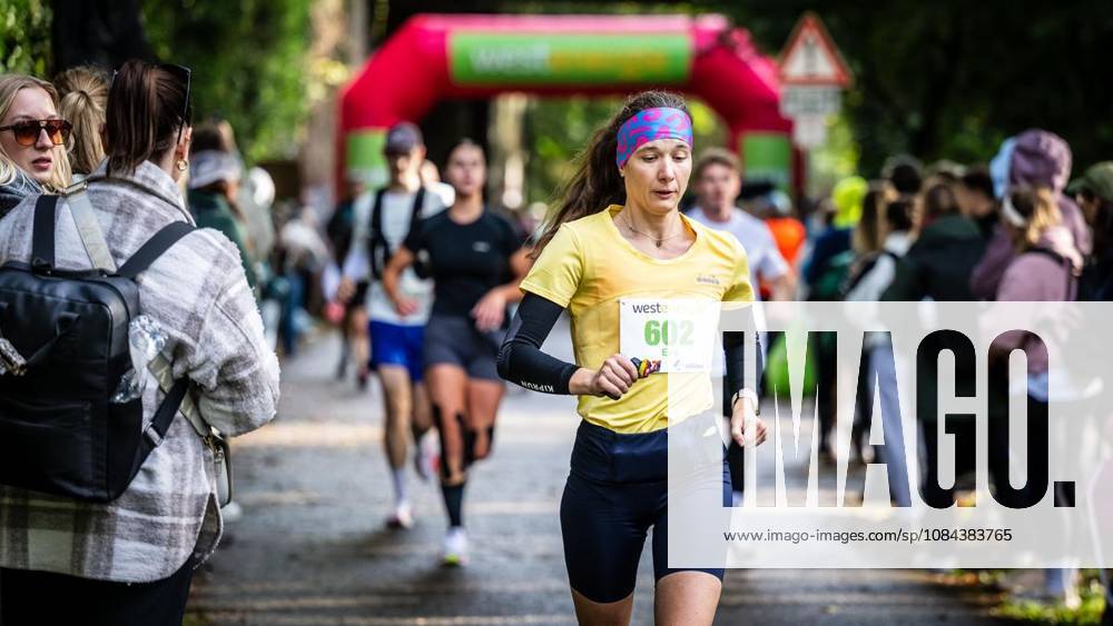 Marathon at Lake Baldeney in Essen ** FOR ** **On Sunday morning, October 11, 2026, approximately 1,200 runners will set out on a two-lap course around Lake Baldeney during the Lake Baldeney Marathon. Germany, North Rhine-Westphalia, Essen. Copyright MartinxMöller
