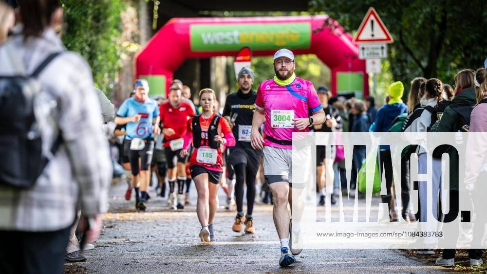 Marathon at Lake Baldeney in Essen ** FOR ** **On Sunday morning, October 11, 2026, approximately 1,200 runners will set out on a two-lap course around Lake Baldeney during the Lake Baldeney Marathon. Germany, North Rhine-Westphalia, Essen. Copyright MartinxMöller
