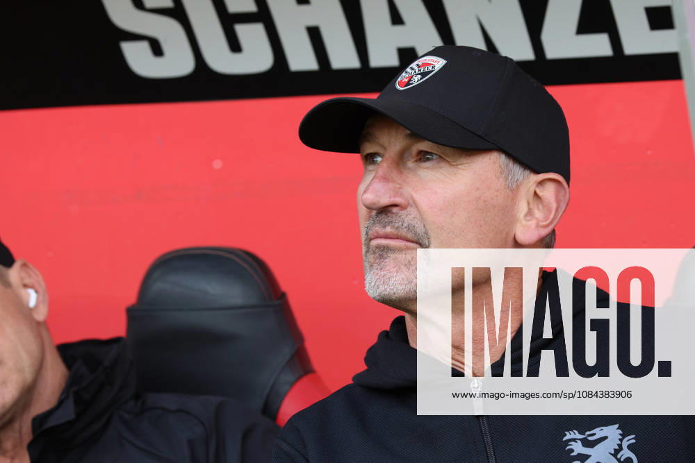 Today marks the first match day for Coach Achim Beierlorzer, head coach of FC Ingolstadt 04, in the game between FC Ingolstadt 04 and SV Wehen Wiesbaden on October 11, 2026, DFB regulations prohibit any use of photographs as image sequences and or quasi-video. GER, Soccer, 3. Liga, Matchday 8, FC Ingolstadt 04 vs. SV Wehen Wiesbaden, October 11, 2026, Audi Sportpark Ingolstadt