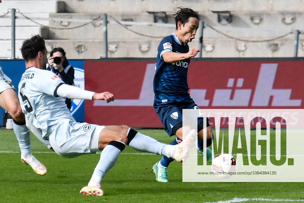 V li in a one-on-one duel: Maximilian Bauer (Bielefeld) 5, Koji Miyoshi (Bochum) 23, 11, 10, 2026 ¢ Soccer ¢ VfL Bochum vs. DSC Arminia Bielefeld, Vonovia Ruhrstadion, Bochum, DFB DFL REGULATIONS PROHIBIT ANY USE OF PHOTOGRAPHS AS IMAGE SEQUENCES AND OR QUASI-VIDEO NRW Germany