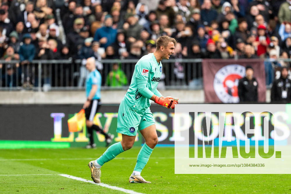 Goalkeeper Hans Christian Bernat of Karlsruher SC, 01, celebrates, GER, FC St. Pauli vs. Karlsruher SC, soccer, 2. Bundesliga, Matchday 7, 2026–2027 season, October 11, 2026 DFL regulations prohibit any use of photographs as image sequences and or quasi-video, GER, FC St. Pauli vs. Karlsruher SC, soccer, 2. Bundesliga, Matchday 7, 2026–2027 season, October 11, 2026, Hamburg