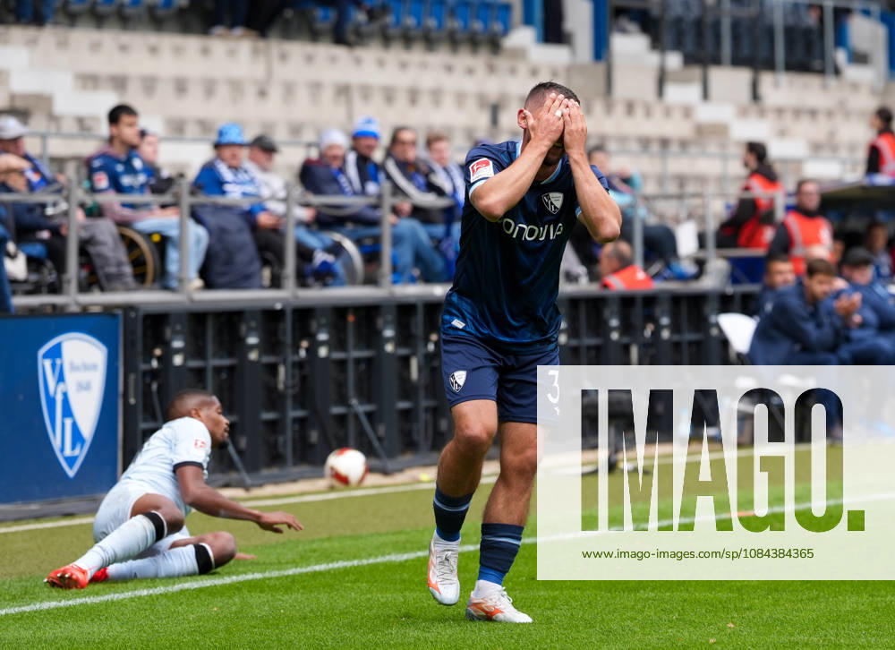 Maximilian Wittek, VfL Bochum 1848, 32, reacts (GER), VfL Bochum 1848 vs. DSC Arminia Bielefeld, 2. Bundesliga, Matchday 7, 2026–27 season, Vonovia Ruhrstadion, Bochum, October 11, 2026 DFL REGULATIONS PROHIBIT ANY USE OF PHOTOGRAPHS AS IMAGE SEQUENCES AND OR QUASI-VIDEO VfL Bochum 1848 vs. DSC Arminia Bielefeld, 2. Bundesliga, Matchday 7, 2026–27 Season, October 11, 2026, Bochum