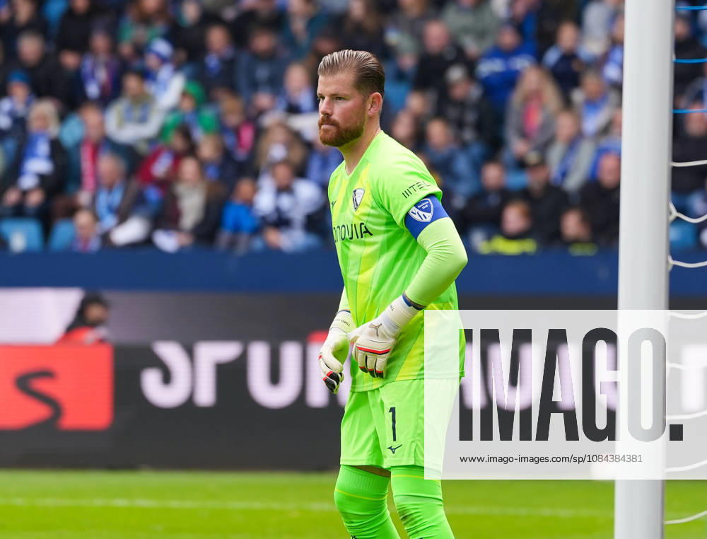 Timo Horn, VfL Bochum 1848, 1 GER, VfL Bochum 1848 vs. DSC Arminia Bielefeld, 2. Bundesliga, Matchday 7, 2026–27 season, Vonovia Ruhrstadion, Bochum, October 11, 2026 DFL REGULATIONS PROHIBIT ANY USE OF PHOTOGRAPHS AS IMAGE SEQUENCES AND OR QUASI-VIDEO VfL Bochum 1848 vs. DSC Arminia Bielefeld, 2. Bundesliga, Matchday 7, 2026–27 Season, October 11, 2026, Bochum