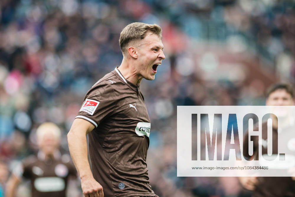 2. Bundesliga: FC St. Pauli vs. Karlsruher SC, October 11, 2026 – GOAL, CELEBRATION after the 2–0 goal by Lars Ritzka (FC St. Pauli), 21, here David Nemeth (FC St. Pauli), 4 Soccer, 2. Bundesliga, Matchday 7: FC St. Pauli vs. Karlsruher SC on October 11, 2026, at Millerntor Stadium, Hamburg. DFL regulations prohibit any use of photographs as image sequences and or quasi-video.