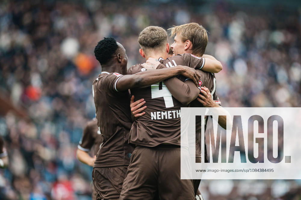 2. Bundesliga: FC St. Pauli vs. Karlsruher SC, October 11, 2026 GOAL, CELEBRATION after the 2–0 goal by Lars Ritzka (FC St. Pauli, 21), shown here with David Nemeth (FC St. Pauli, 4), Abdoulie Ceesay (FC St. Pauli, 9), and Eric Smith (FC St. Pauli, 8). Soccer, 2. Bundesliga, Matchday 7: FC St. Pauli vs. Karlsruher SC on October 11, 2026, at Millerntor Stadium, Hamburg. DFL regulations prohibit any use of photographs as image sequences and or quasi-video.