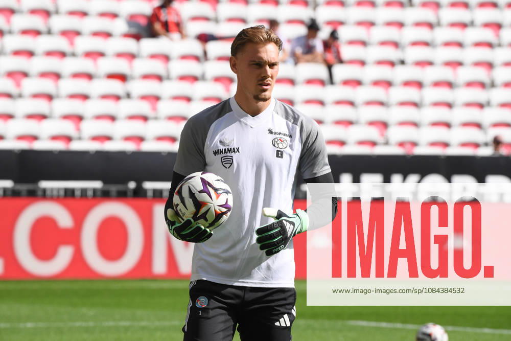 OGC Nice v RC Strasbourg Alsace - Ligue 1 McDonald s 2026 2027 Filip JORGENSEN of StrasbourgPduring Ligue 1 McDonald s match between Nice and Strasbourg at Allianz Riviera Stadium on October 11, 2026 in Nice, France. Nice France