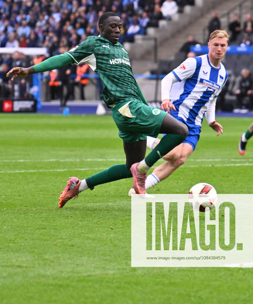 Soccer Season 2026–2027, Matchday 2, Bundesliga, Hertha BSC Berlin vs. SpVgg Greuther Fürth (Kleeblatt), Sports photo by Zink . DFL regulations prohibit any use of photographs as image sequences and or quasi-video; for editorial use only. for editorial use only. Omar Sillah, 42, of SpVgg Greuther Fürth scores a goal; the goal is disallowed following a VAR review.