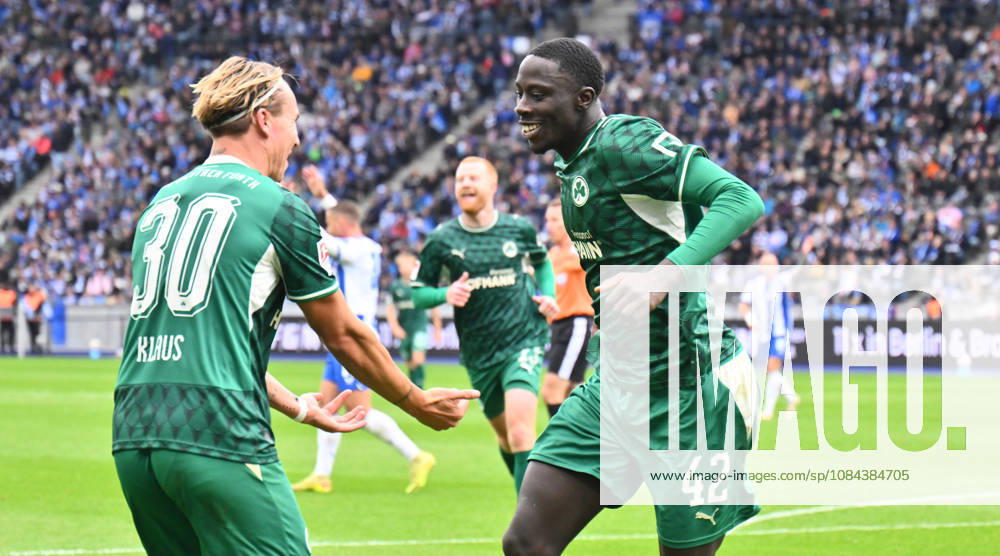 Soccer Season 2026–2027, Matchday 2, Bundesliga, Hertha BSC Berlin vs. SpVgg Greuther Fürth (Kleeblatt), Sports photo by Zink . DFL regulations prohibit any use of photographs as image sequences and or quasi-video; for editorial use only for editorial use only; premature goal celebration; jubilation; joy; goal; shot on goal; goal disallowed after video review (VAR); Felix Klaus 30, SpVgg Greuther Fürth; Omar Sillah 42, SpVgg Greuther Fürth
