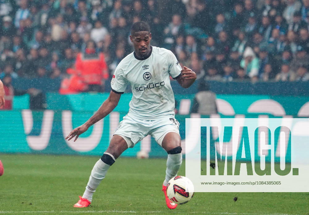 Germany Soccer 2. Bundesliga 2026–2027, Matchday 7: VfL Bochum vs. Arminia Bielefeld at Vonovia Ruhrstadion in Bochum. Isaiah Young of Arminia Bielefeld, 30, at Vonovia Ruhrstadion in Bochum, Germany