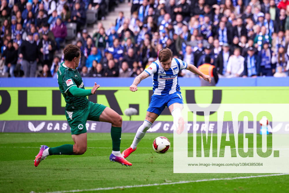 Mads Pedersen, Hertha BSC, 22, shot on goal for the 1-0 lead, GER, Hertha BSC vs. SPVGG Greuther Fürth, 2. Bundesliga, 2026-27 season, Matchday 7, October 11, 2026 DFL regulations prohibit any use of photographs as image sequences and or quasi-video GER, Hertha BSC vs. SPVGG Greuther Fürth, 2. Bundesliga, 2026–27 season, Matchday 7, October 11, 2026, Berlin