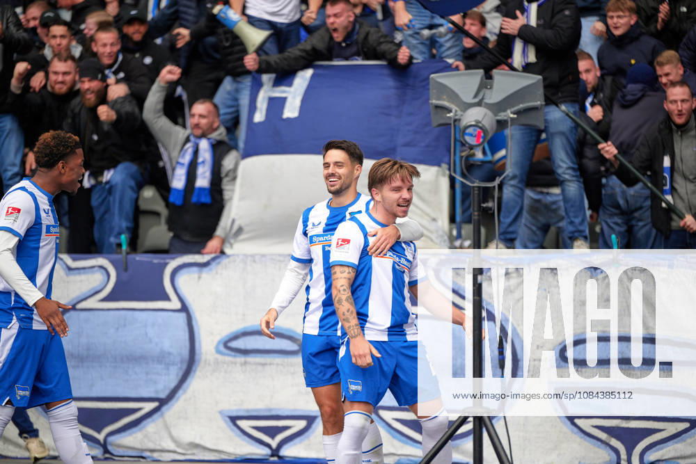 Mads Pedersen, Hertha BSC, 22, shot on goal for the 1-0 lead; Hertha celebrates; Mads Pedersen, Hertha BSC, 22; Josip Brekalo, Hertha BSC, 07, GER, Hertha BSC vs. SPVGG Greuther Fürth, 2. Bundesliga, 2026–27 season, Matchday 7, October 11, 2026. DFL regulations prohibit any use of photographs as image sequences and or quasi-video. GER, Hertha BSC vs. SPVGG Greuther Fürth, 2. Bundesliga, 2026–27 season, Matchday 07, October 11, 2026, Berlin