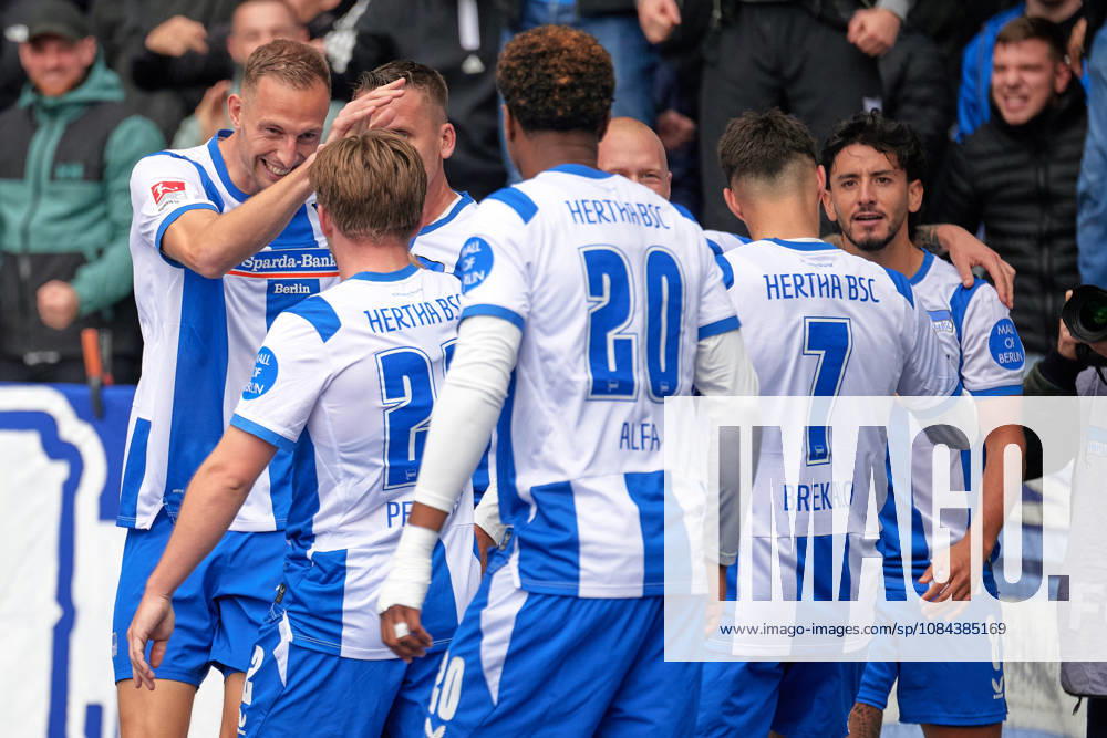 Mads Pedersen, Hertha BSC, 22, shot on goal for the 1-0 lead; Hertha celebrates; Mads Pedersen, Hertha BSC, 22, GER; Hertha BSC vs. SPVGG Greuther Fürth, 2. Bundesliga, 2026–27 season, Matchday 7, October 11, 2026. DFL regulations prohibit any use of photographs as image sequences and or quasi-video. GER, Hertha BSC vs. SPVGG Greuther Fürth, 2. Bundesliga, 2026–27 season, Matchday 7, October 11, 2026, Berlin