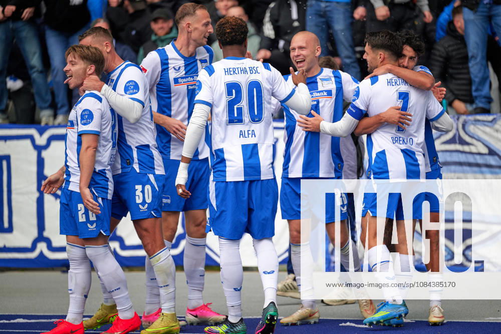 Mads Pedersen, Hertha BSC, 22, shot on goal for the 1-0 lead; Hertha celebrates; Mads Pedersen, Hertha BSC, 22, GER; Hertha BSC vs. SPVGG Greuther Fürth, 2. Bundesliga, 2026–27 season, Matchday 7, October 11, 2026. DFL regulations prohibit any use of photographs as image sequences and or quasi-video. GER, Hertha BSC vs. SPVGG Greuther Fürth, 2. Bundesliga, 2026–27 season, Matchday 7, October 11, 2026, Berlin