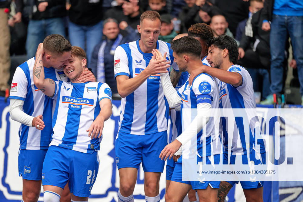 Mads Pedersen, Hertha BSC, 22, shot on goal for the 1-0 lead; Hertha celebrates; Mads Pedersen, Hertha BSC, 22, GER; Hertha BSC vs. SPVGG Greuther Fürth, 2. Bundesliga, 2026–27 season, Matchday 7, October 11, 2026. DFL regulations prohibit any use of photographs as image sequences and or quasi-video. GER, Hertha BSC vs. SPVGG Greuther Fürth, 2. Bundesliga, 2026–27 season, Matchday 7, October 11, 2026, Berlin