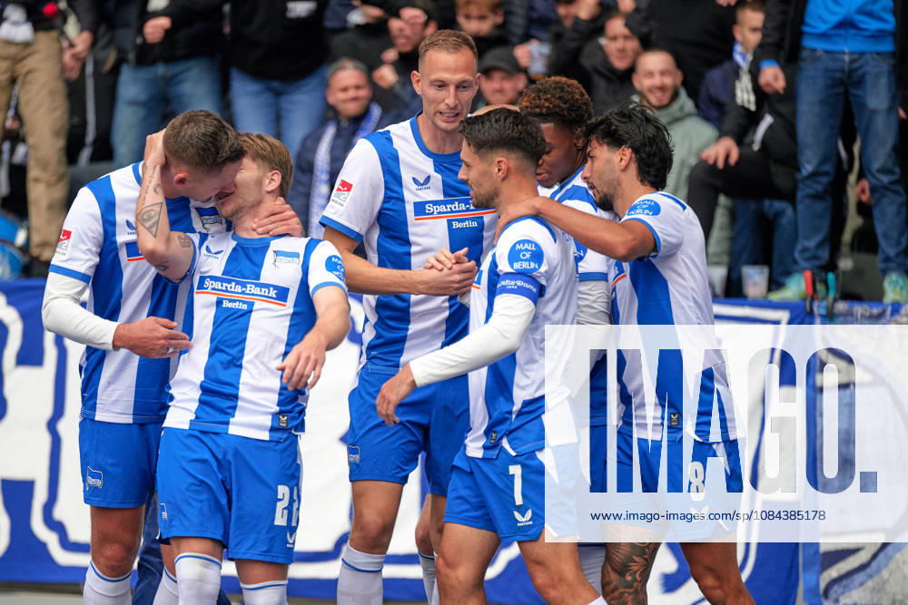 Mads Pedersen, Hertha BSC, 22, shot on goal for the 1-0 lead; Hertha celebrates; Mads Pedersen, Hertha BSC, 22, GER; Hertha BSC vs. SPVGG Greuther Fürth, 2. Bundesliga, 2026–27 season, Matchday 7, October 11, 2026. DFL regulations prohibit any use of photographs as image sequences and or quasi-video. GER, Hertha BSC vs. SPVGG Greuther Fürth, 2. Bundesliga, 2026–27 season, Matchday 7, October 11, 2026, Berlin