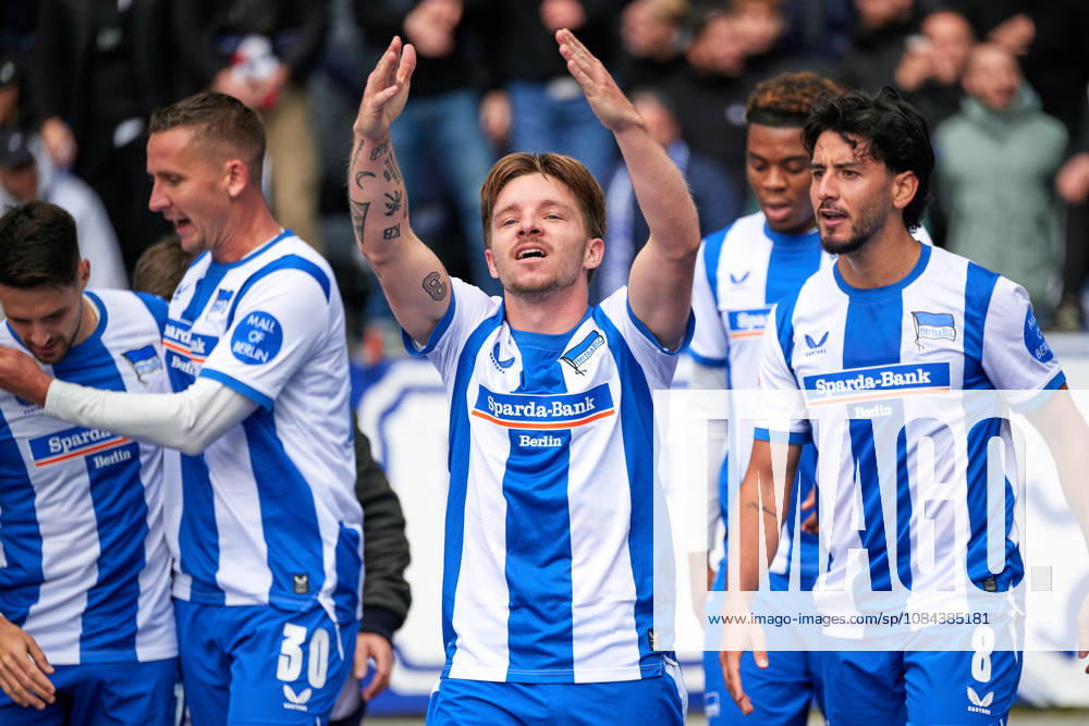 Mads Pedersen, Hertha BSC, 22, shot on goal for the 1-0 lead; Hertha celebrates; Mads Pedersen, Hertha BSC, 22, GER; Hertha BSC vs. SPVGG Greuther Fürth, 2. Bundesliga, 2026–27 season, Matchday 7, October 11, 2026. DFL regulations prohibit any use of photographs as image sequences and or quasi-video. GER, Hertha BSC vs. SPVGG Greuther Fürth, 2. Bundesliga, 2026–27 season, Matchday 7, October 11, 2026, Berlin