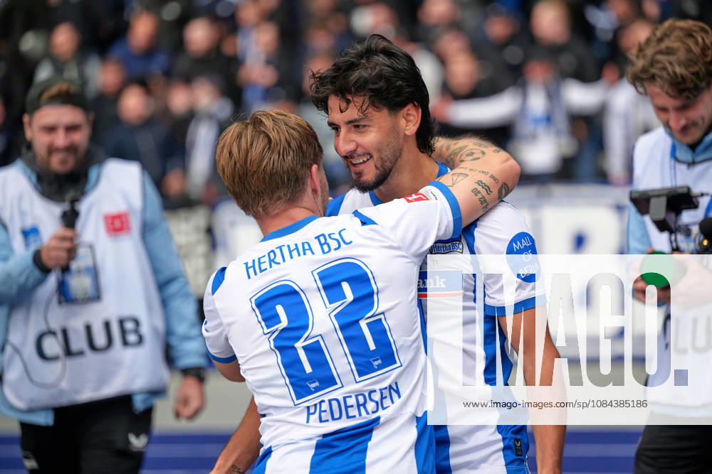 Mads Pedersen, Hertha BSC, 22, shot on goal for the 1-0 lead; Hertha celebrates; Mads Pedersen, Hertha BSC, 22, GER; Hertha BSC vs. SPVGG Greuther Fürth, 2. Bundesliga, 2026–27 season, Matchday 7, October 11, 2026. DFL regulations prohibit any use of photographs as image sequences and or quasi-video. GER, Hertha BSC vs. SPVGG Greuther Fürth, 2. Bundesliga, 2026–27 season, Matchday 7, October 11, 2026, Berlin