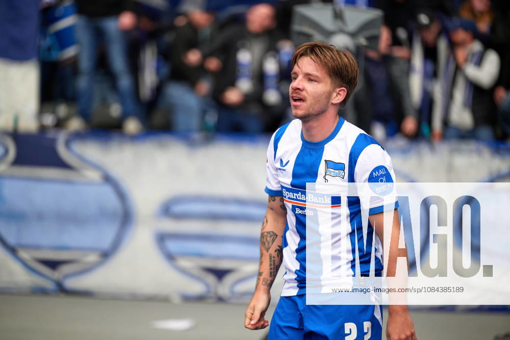 Mads Pedersen, Hertha BSC, 22, shot on goal for the 1-0 lead; Hertha celebrates; Mads Pedersen, Hertha BSC, 22, GER; Hertha BSC vs. SPVGG Greuther Fürth, 2. Bundesliga, 2026–27 season, Matchday 7, October 11, 2026. DFL regulations prohibit any use of photographs as image sequences and or quasi-video. GER, Hertha BSC vs. SPVGG Greuther Fürth, 2. Bundesliga, 2026–27 season, Matchday 7, October 11, 2026, Berlin