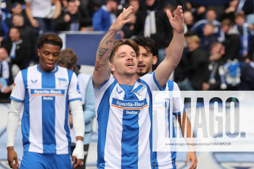 Soccer, 2. Bundesliga, Hertha BSC Berlin vs. SpVgg Greuther Fürth; left: goal celebration after Mads Pedersen scored the 1–0 goal for Hertha BSC Berlin. DFL and DFB regulations prohibit any use of photographs as image sequences and or quasi-video. Berlin