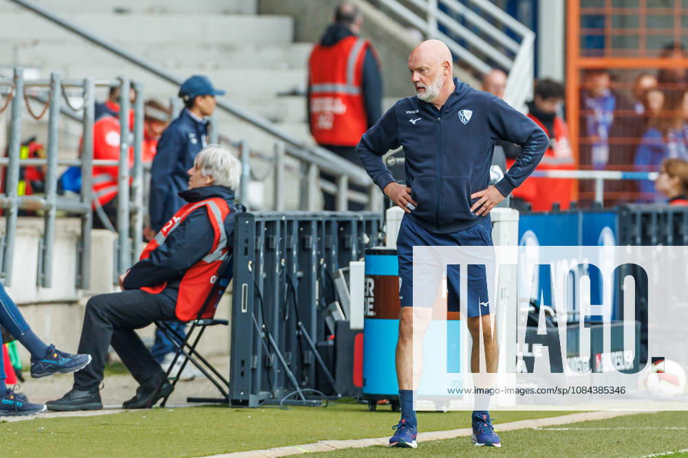 VfL Bochum coach Uwe Roesler looks dejected during the 2. Bundesliga match between VfL Bochum and Arminia Bielefeld at the Ruhrstadion on October 11, 2026, in Bochum, Germany. Photo by Mario Hommes, DeFodi Images. Coach Uwe Roesler of VfL Bochum looks dejected during the 2nd Bundesliga match between VfL Bochum and Arminia Bielefeld at Vonovia Ruhrstadion on October 11, 2026 in Bochum, Germany. Photo by Mario Hommes, DeFodi Images. DFB and DFL regulations prohibit any use of photographs as image sequences and or quasi-video. Photo by Mario Hommes, DeFodi Images.