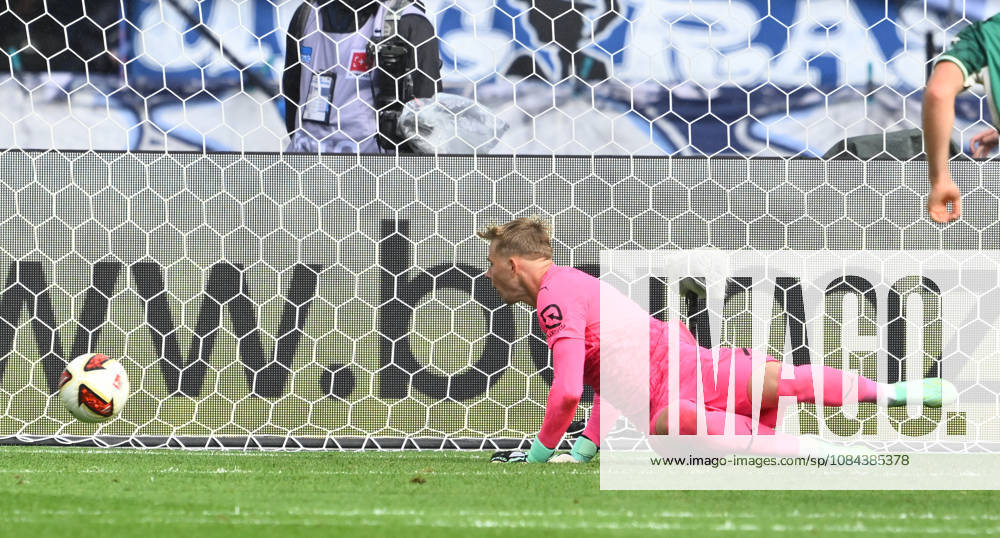 Soccer Season 2026–2027, Matchday 2, Bundesliga, Hertha BSC Berlin vs. SpVgg Greuther Fürth (Kleeblatt), Sports photo by Zink . DFL regulations prohibit any use of photographs as image sequences and or quasi-video. for editorial use only. Florian Hellstern 1, SpVgg Greuther Fürth concedes a goal—Paul Seguin scores to make it 2–0 at the 30-minute mark—Hertha BSC, not shown in the frame