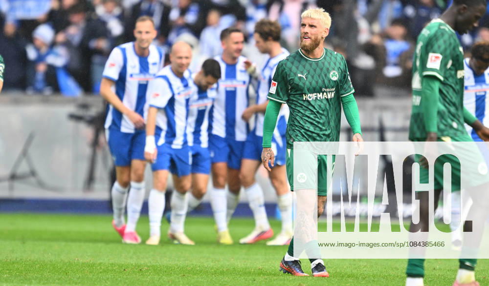 Soccer Season 2026–2027, Matchday 2, Bundesliga, Hertha BSC Berlin vs. SpVgg Greuther Fürth (Kleeblatt), Sports photo by Zink . DFL regulations prohibit any use of photographs as image sequences and or quasi-video; for editorial use only for editorial use only. Ole Pohlmann 10, SpVgg Greuther Fürth disappointed; disappointment in the back; goal celebration; jubilation; joy after a goal; shot on goal for the 2–0 by Paul Seguin 30, Hertha BSC