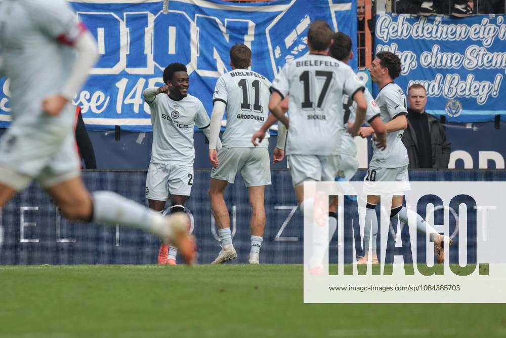 Soccer 2. Bundesliga, VfL Bochum vs. Arminia Bielefeld, goal: Benjamin Boakye, 0–1, Arminia Bielefeld vs. Bochum