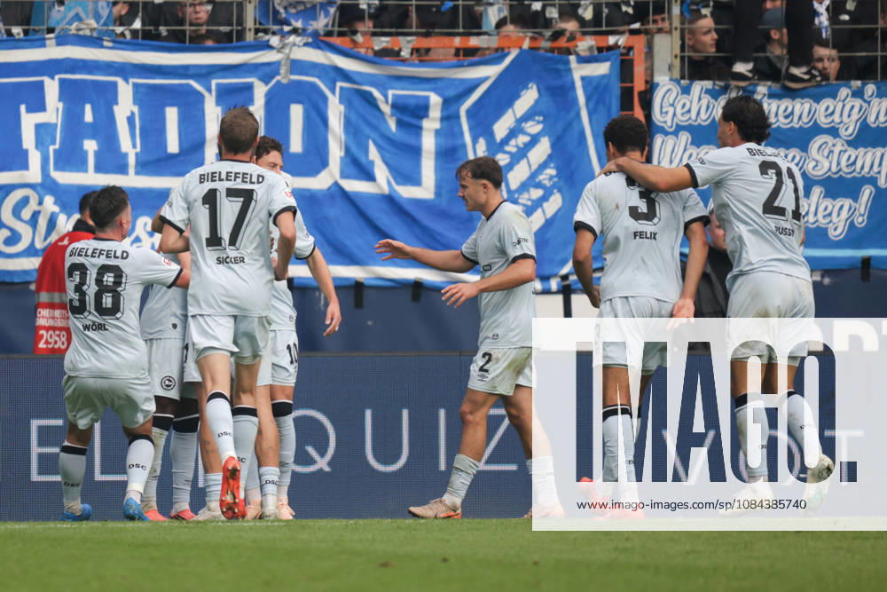 Soccer 2. Bundesliga, VfL Bochum vs. Arminia Bielefeld, goal: Benjamin Boakye, 0–1, Arminia Bielefeld vs. Bochum