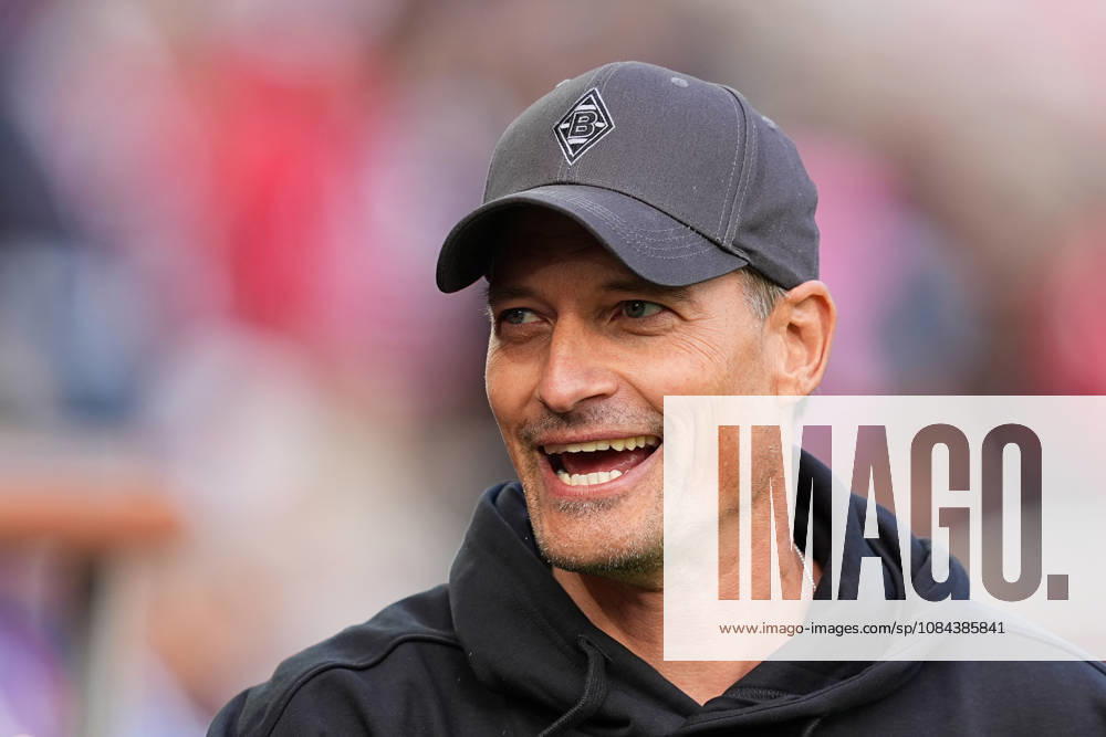 Men s, Soccer, Bundesliga 1, 1. FC Köln vs. Borussia Mönchengladbach, 2026–2027 season, RheinEnergieSTADION Alexander Blessin, Head Coach of Borussia Mönchengladbach. DFB regulations prohibit any use of photographs as image sequences and or quasi-video.