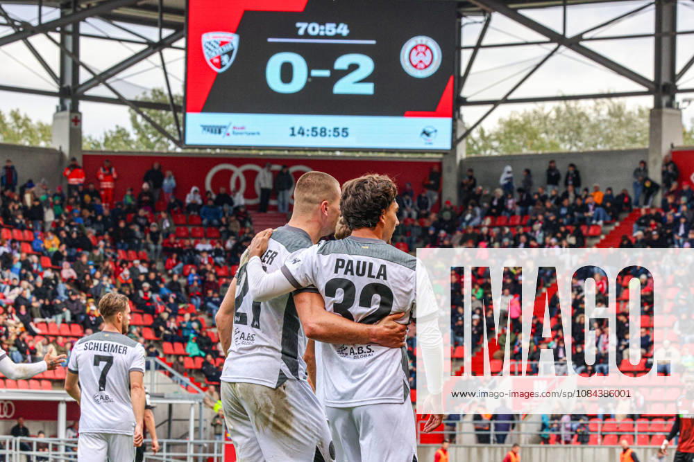 A nice photo of Raul Paula of SV Wehen Wiesbaden, No. 32, with the stadium scoreboard showing 0–2 for Wiesbaden. However, this score doesn’t last long in the match between FC Ingolstadt 04 and SV Wehen Wiesbaden on October 11, 2026, DFB regulations prohibit any use of photographs as image sequences and or quasi-video. GER, Soccer, 3. Liga, Matchday 8, FC Ingolstadt 04 vs. SV Wehen Wiesbaden, October 11, 2026, Audi Sportpark Ingolstadt