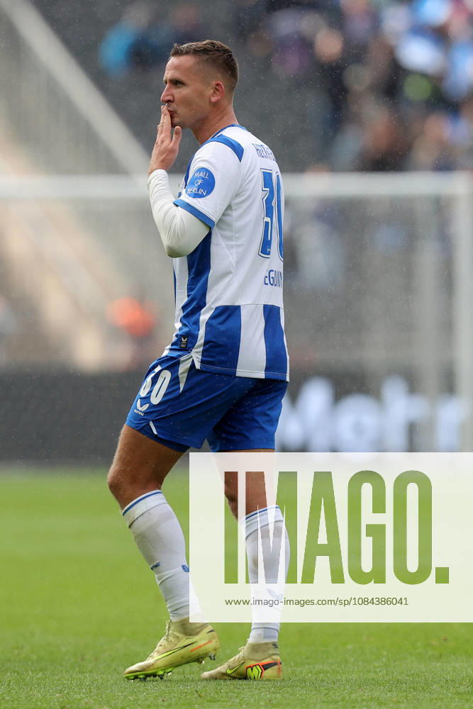 Soccer, 2. Bundesliga, Hertha BSC Berlin vs. SpVgg Greuther Fürth: Goal celebration after Paul Seguin’s goal to make it 2–0 for Hertha BSC Berlin. DFL and DFB regulations prohibit any use of photographs as image sequences and or quasi-video. Berlin