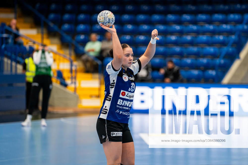 HSG Blomberg Lippe (GER) vs. Odense Handbold (DEN), Handball, EHF Champions League Women, Group Stage, October 11, 2026, 2026–2027 Season, Lemgo’s Elin Magnusdottir of HSG Blomberg Lippe, No. 33, building up play at the Lemgo Phoenix Contact Arena in Germany