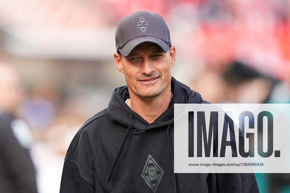 Men s, Soccer, Bundesliga 1, 1. FC Köln vs. Borussia Mönchengladbach, 2026–2027 season, RheinEnergieSTADION Alexander Blessin, Head Coach of Borussia Mönchengladbach. DFB regulations prohibit any use of photographs as image sequences and or quasi-video.