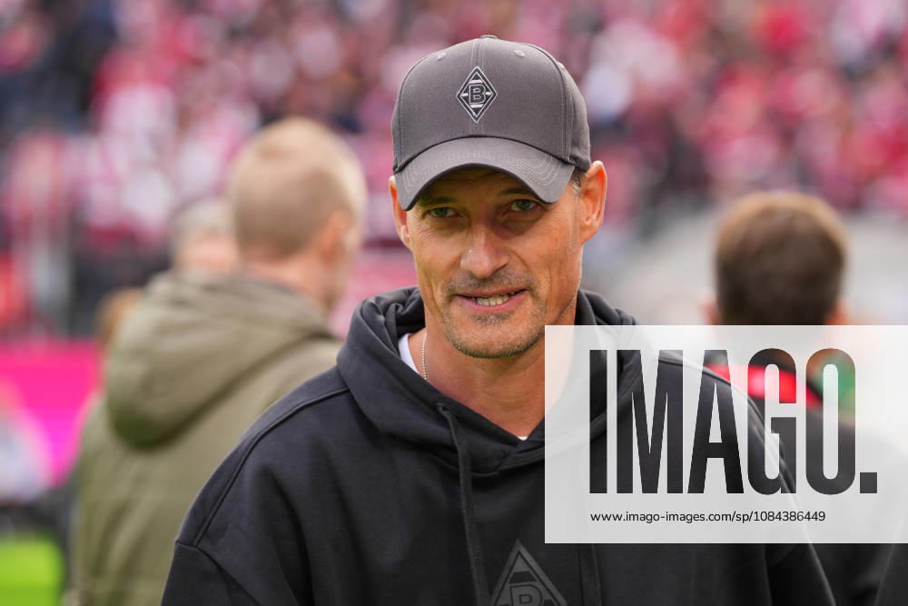Men s, Soccer, Bundesliga 1, 1. FC Köln vs. Borussia Mönchengladbach, 2026–2027 season, RheinEnergieSTADION Alexander Blessin, Head Coach of Borussia Mönchengladbach. DFB regulations prohibit any use of photographs as image sequences and or quasi-video.