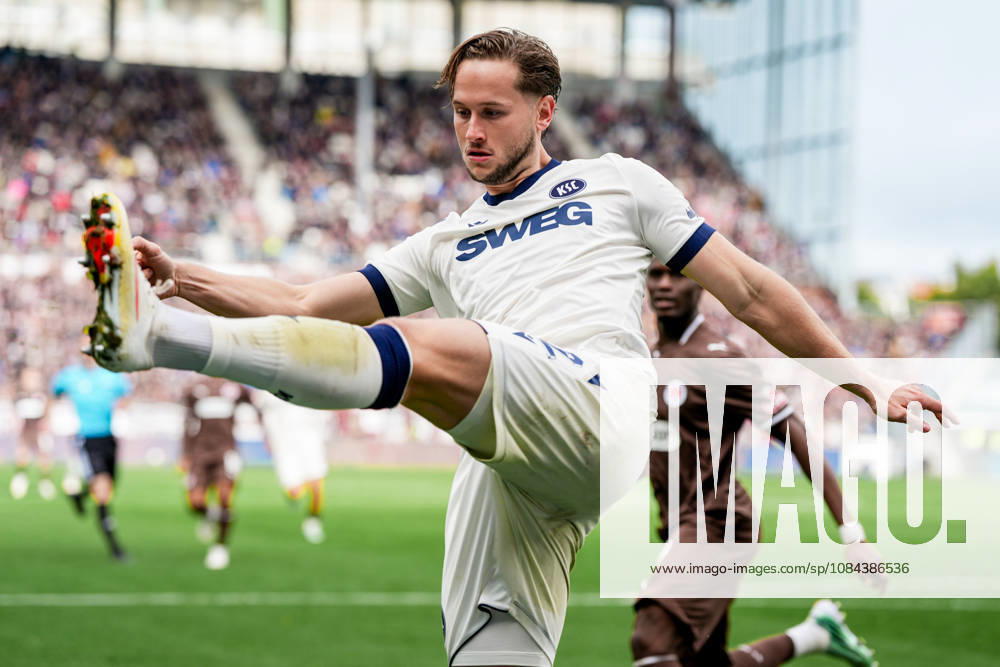 Germany Soccer 2. Bundesliga 2026–27, Matchday 7: FC St. Pauli vs. Karlsruher SC, Millerntor Stadium, Hamburg, St. Pauli, Christoph Kobald, Karlsruher SC, 22