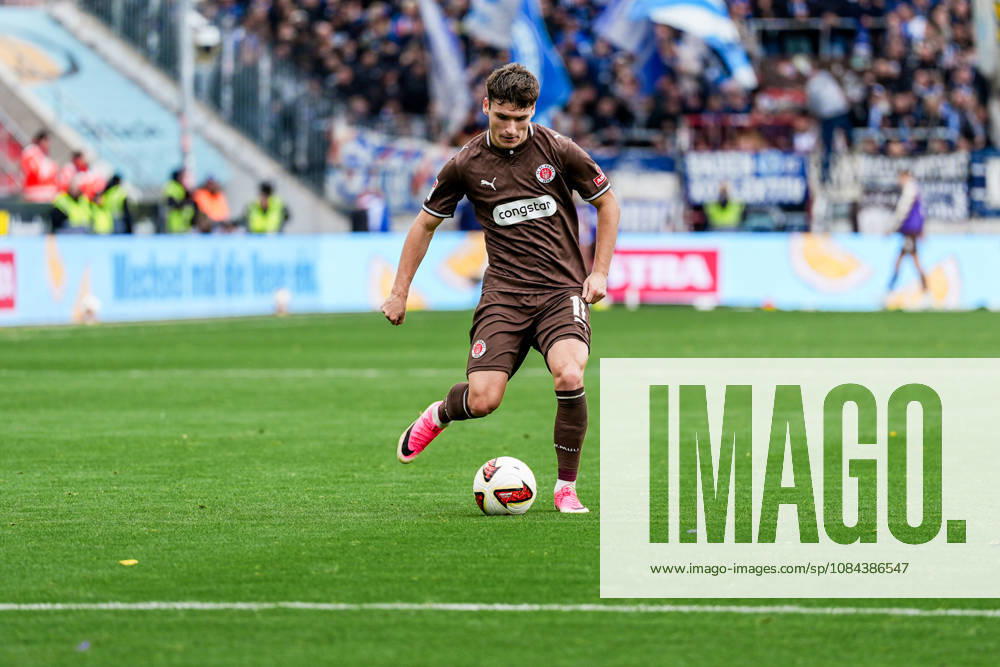 Germany Soccer 2. Bundesliga 2026–27, Matchday 7: FC St. Pauli vs. Karlsruher SC, Millerntor Stadium, Hamburg, St. Pauli, Arkadiusz Pyrka, FC St. Pauli, 11, Cutout