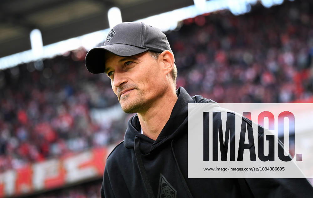Cologne, Germany, Bundesliga 1, Matchday 5, Rhein Energie Stadium Cologne, 1. FC Köln vs. Borussia Mönchengladbach; Head Coach Alexander Blessin (BMG)