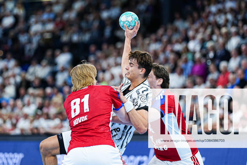 Martin Hovde, Handball Club Hamburg, 81; Julian Köster, THW Kiel, 07; Jan Christian Schmidt, Handball Club Hamburg, 42 (GER); THW Kiel vs. Handball Club Hamburg, Handball, 1st Bundesliga, Matchday 8, 2026–2027 Season, October 11, 2026 GER, THW Kiel vs. Handball Club Hamburg, Handball, 1st Bundesliga, Matchday 8, 2026–2027 Season, October 11, 2026 Kiel