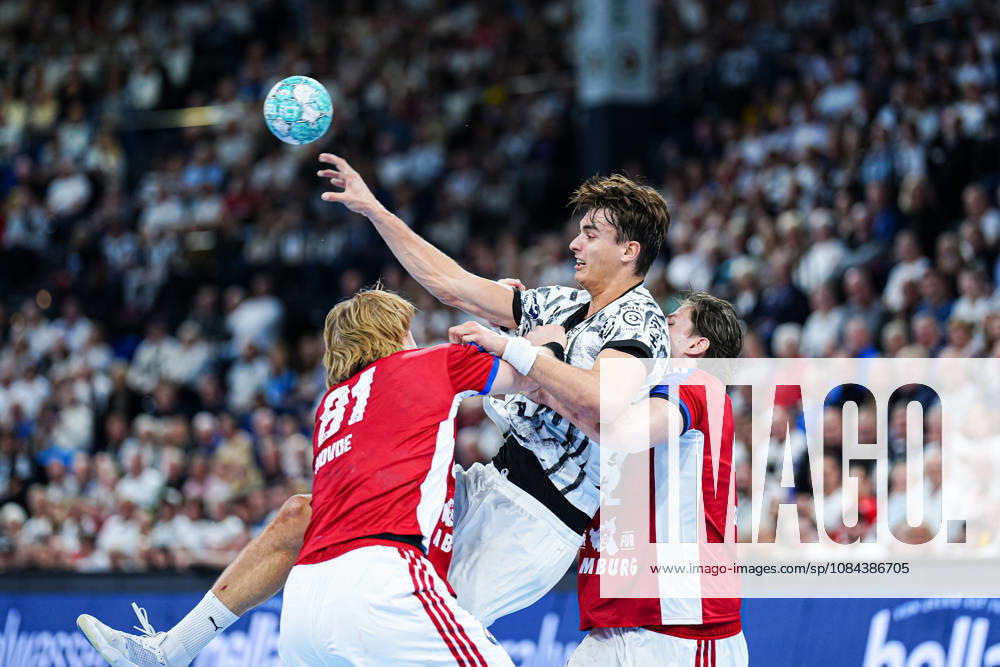 Martin Hovde, Handball Club Hamburg, 81; Julian Köster, THW Kiel, 07; Jan Christian Schmidt, Handball Club Hamburg, 42 (GER); THW Kiel vs. Handball Club Hamburg, Handball, 1st Bundesliga, Matchday 8, 2026–2027 Season, October 11, 2026 GER, THW Kiel vs. Handball Club Hamburg, Handball, 1st Bundesliga, Matchday 8, 2026–2027 Season, October 11, 2026 Kiel