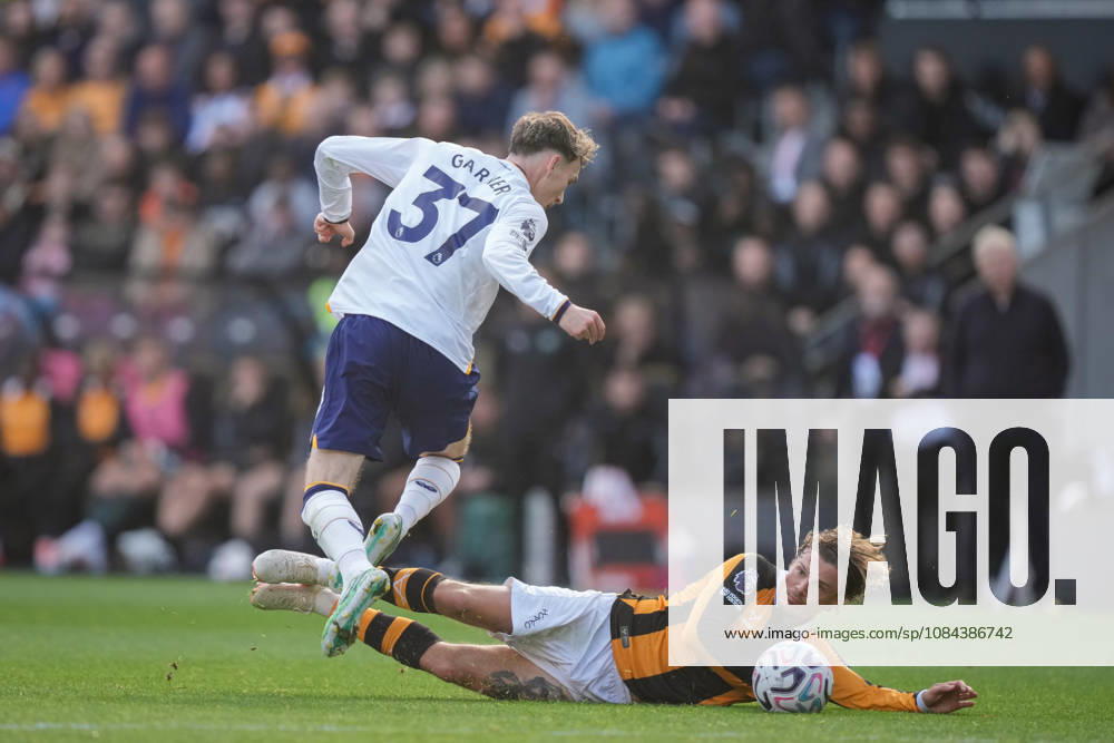 Premier League: Hull City v Everton James Garner of Everton is tackled by Regan Slater of Hull City during the Premier League match Hull City vs Everton at MKM Stadium, Hull, United Kingdom on 11 October 2026 (Photo by Maynard Manyowa News Images) Hull MKM Stadium East Riding of Yorkshire United Kingdom