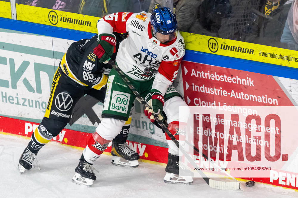 Face-off between Luca Hauf of the Krefeld Pinguine (No. 85) and Ryan Button of the Augsburger Panther (No. 55); Krefeld Pinguine vs. Augsburger Panther, ice hockey, Penny DEL, Matchday 8, 2026–2027 season, October 11, 2026, Krefeld Pinguine vs. Augsburger Panther, ice hockey, Penny DEL, Matchday 8, 2026–2027 season, October 11, 2026, Krefeld