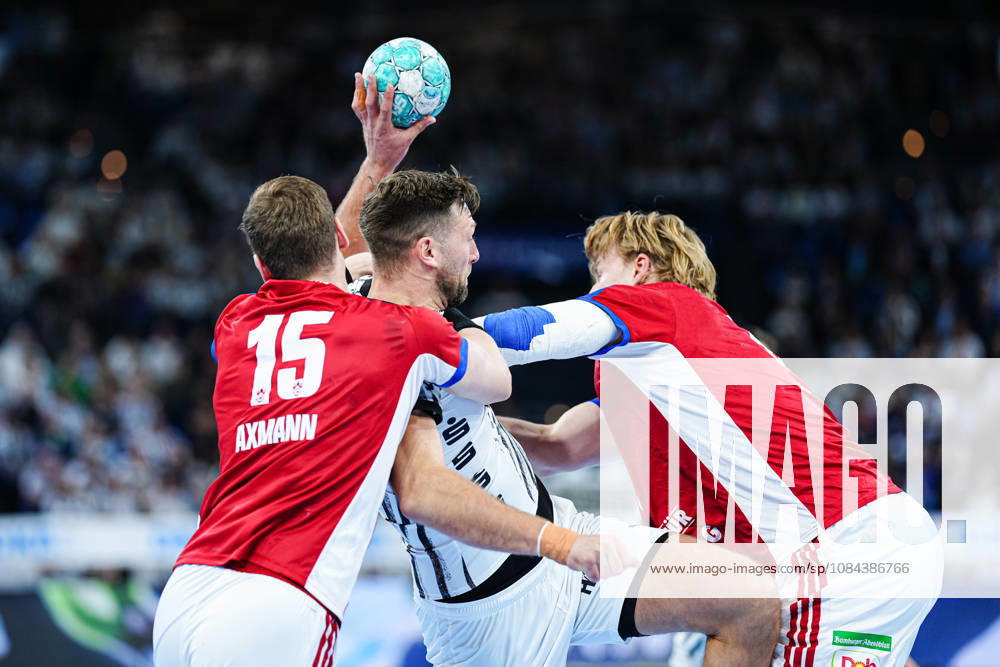 Dominik Axmann, Handball Club Hamburg, 15; Harald Reinkind, THW Kiel, 06; Martin Hovde, Handball Club Hamburg, 81 GER; THW Kiel vs. Handball Club Hamburg, Handball, 1st Bundesliga, Matchday 8, 2026–2027 Season, October 11, 2026 GER, THW Kiel vs. Handball Club Hamburg, Handball, 1st Bundesliga, Matchday 8, 2026–2027 Season, October 11, 2026 Kiel
