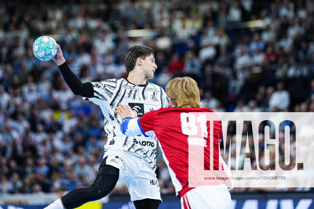 Domen Makuc, THW Kiel, 35; Martin Hovde, Handball Club Hamburg, 81 GER; THW Kiel vs. Handball Club Hamburg, Handball, 1st Bundesliga, Matchday 8, 2026–2027 Season, October 11, 2026 GER, THW Kiel vs. Handball Club Hamburg, Handball, 1st Bundesliga, Matchday 8, 2026–2027 season, October 11, 2026 Kiel