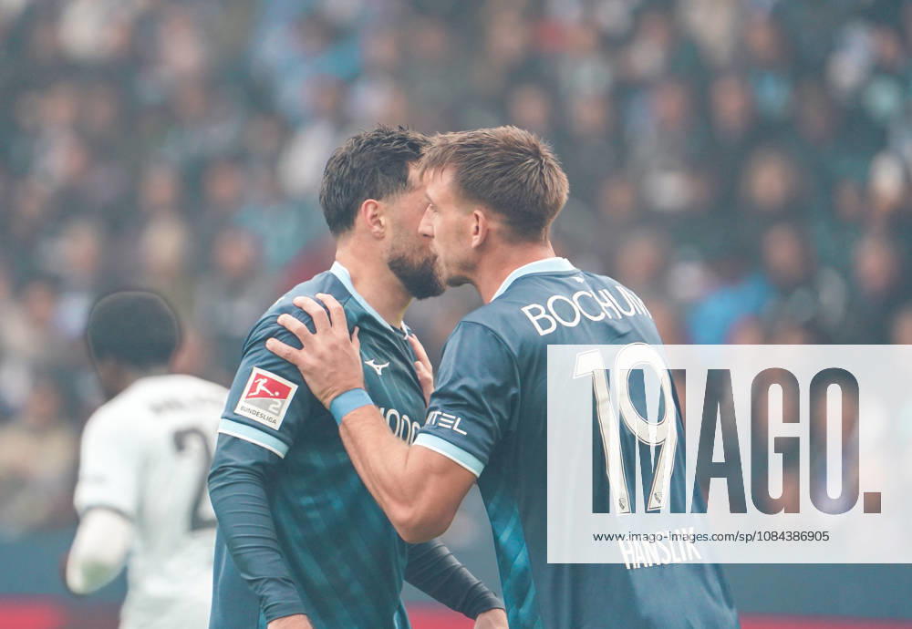 Germany Soccer 2. Bundesliga 2026–2027, Matchday 7: VfL Bochum vs. Arminia Bielefeld, Vonovia Ruhrstadion, Bochum—Gestures, Body Language, Emotion: Berkan Taz (VfL Bochum), 10 Daniel Hanslik (VfL Bochum), 19 Bochum, Vonovia Ruhrstadion, Germany