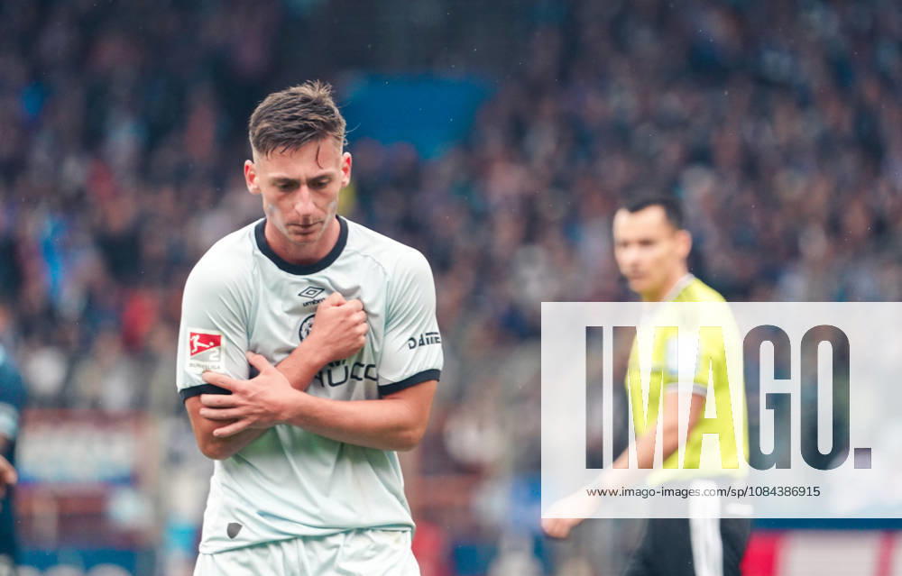 Germany Soccer 2. Bundesliga 2026–2027, Matchday 7: VfL Bochum vs. Arminia Bielefeld, Vonovia Ruhrstadion, Bochum—Gestures, Body Language, Emotion—Marius Wörl, Marius Woerl, Arminia Bielefeld, 38, Bochum, Vonovia Ruhrstadion, Germany