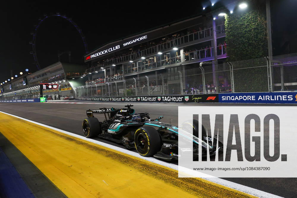 2026 Formula 1 Singapore Grand Prix SINGAPORE - OCT 11: Mercedes driver George Russell competes in the Race at the Formula One Grand Prix of Singapore, at the Marina Bay Street Circuit in Singapore, on October 11, 2026. The main race has a span of 62 laps, with drivers competing in intense tropical heat and extreme humidity on a track featuring a relentless layout of 19 corners and minimal straightaways. Daniel Ceng Anadolu Singapore Singapore. Editorial use only. Please get in touch for any other usage.