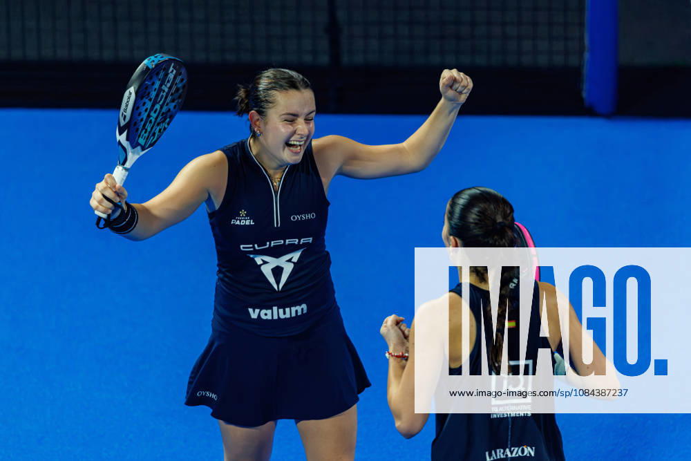 DÜSSELDORF, GERMANY - 11 OCTOBER 2026: Image shows the victory celebration of Martina Calvo (ESP) and Claudia Fernandez Sanchez (ESP) during CUPRA Germany Premier Padel P2 2026 Day 8: Finals at CASTELLO Düsseldorf on 11 10 2026 in Düsseldorf, Germany. Germany