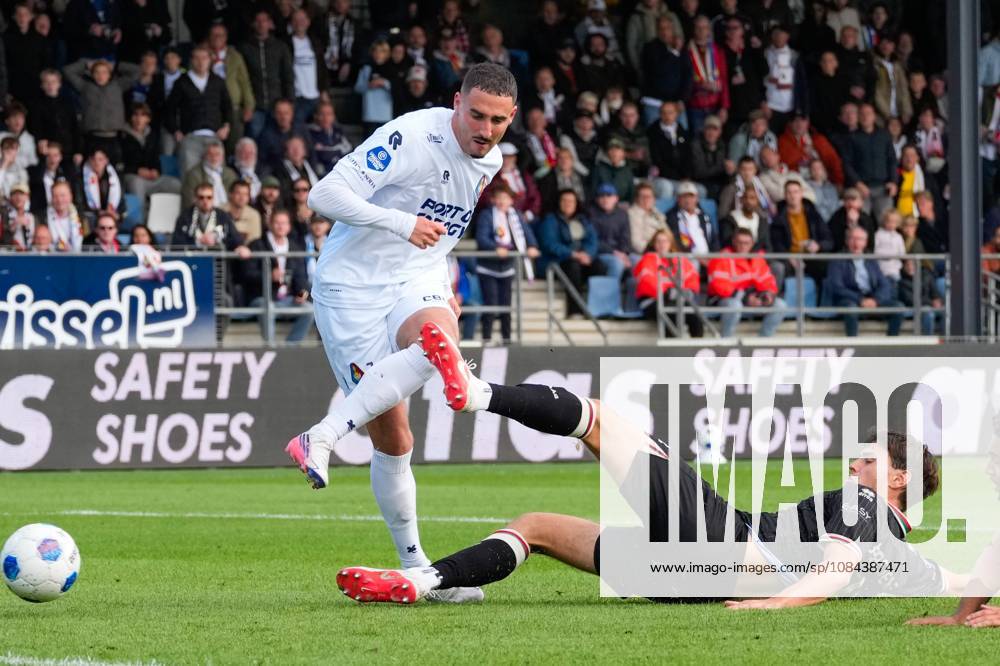 , BUKO Stadion , season 2026 2027 , Dutch Eredivisie football , match between Telstar and ADO Den Haag , Picture shows Telstar player Rui Mendes and ADO Den Haag player Matteo Waem Telstar - ADO x208167717x